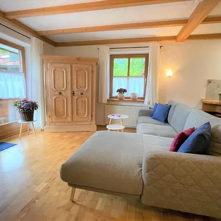 Apartament Alpentraum - Tiefengruen Und Tiefenblau *